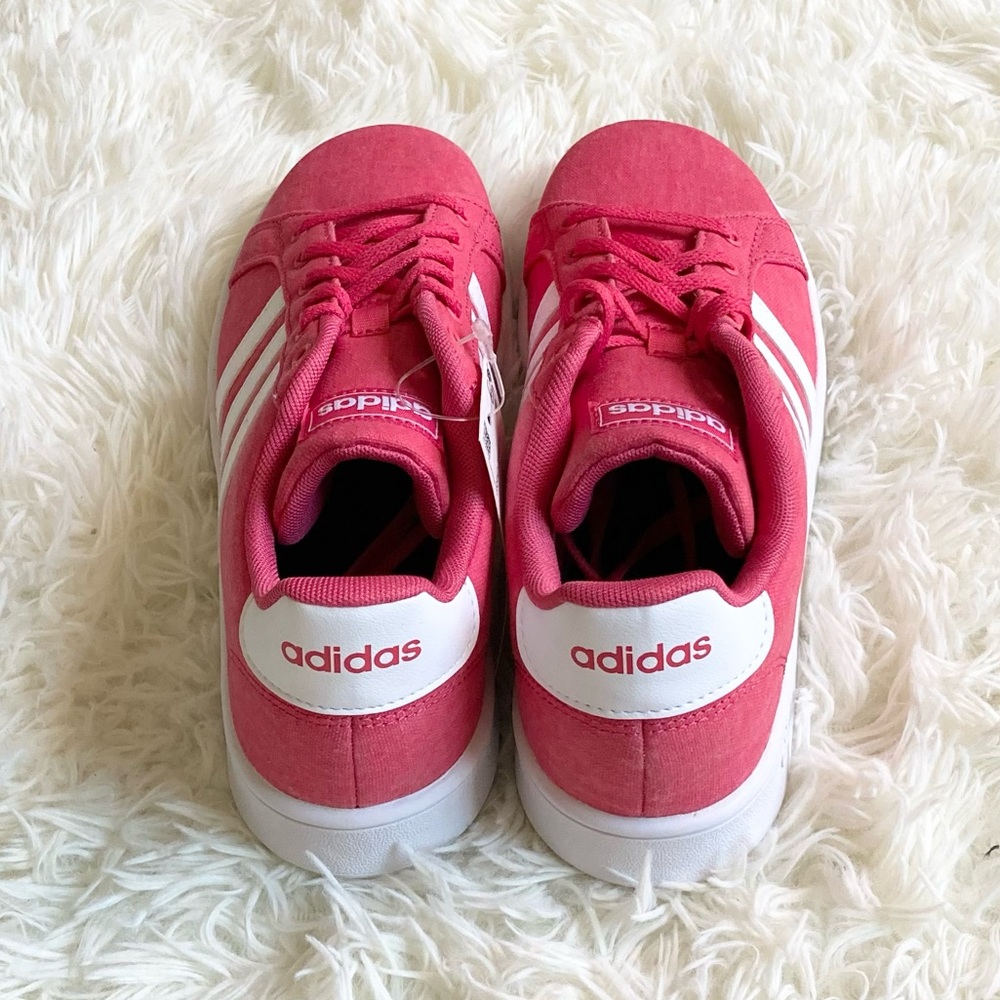 Adidas Tennis Shoes - Picture 3 of 7